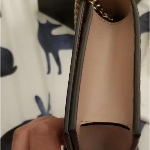 Gucci Crossbody Bag - Can be used as a Clutch! 100% Authentic!! - Picture 5 of 5